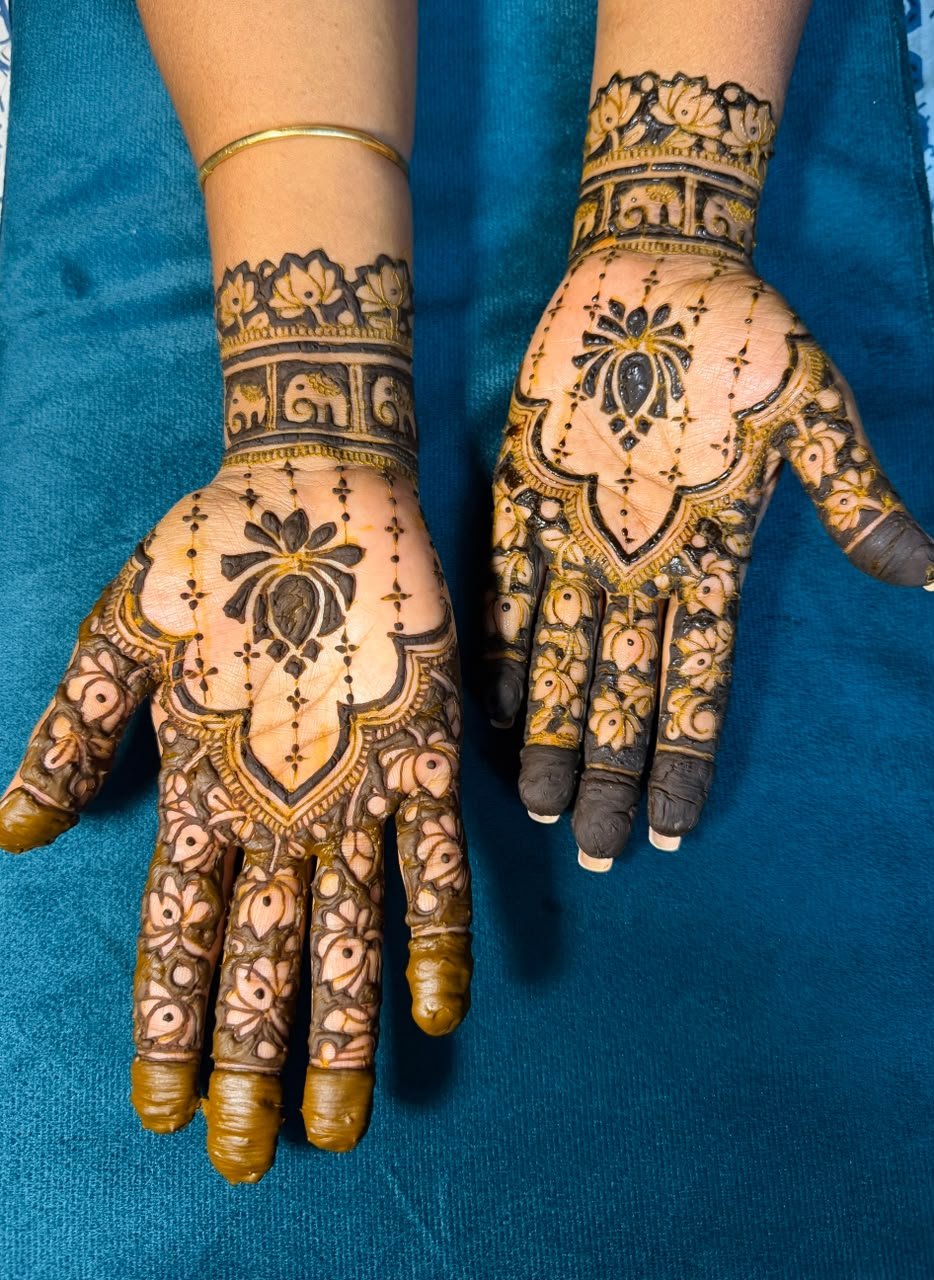 Engagement mehendi design 16 by Henna Tales by Thaash, mehendi artist in Bangalore